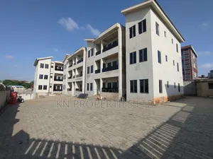 2bdrm Apartment in 17 Units Corporate, Garki for rent