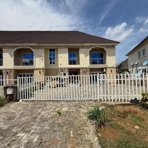 4bdrm Duplex in FHA for sale