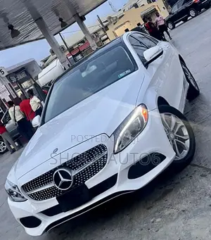 Mercedes-Benz C300 Luxury 4matic Sedan AWD (2.0L 4cyl 7A) 2017 White