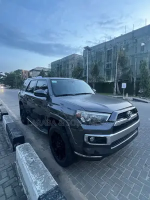Toyota 4-Runner Limited 4dr 4x4 (4.0L 6cyl 5A) 2017 Gray