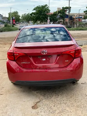 Toyota Corolla SE (1.8L 4cyl 6M) 2019 Red