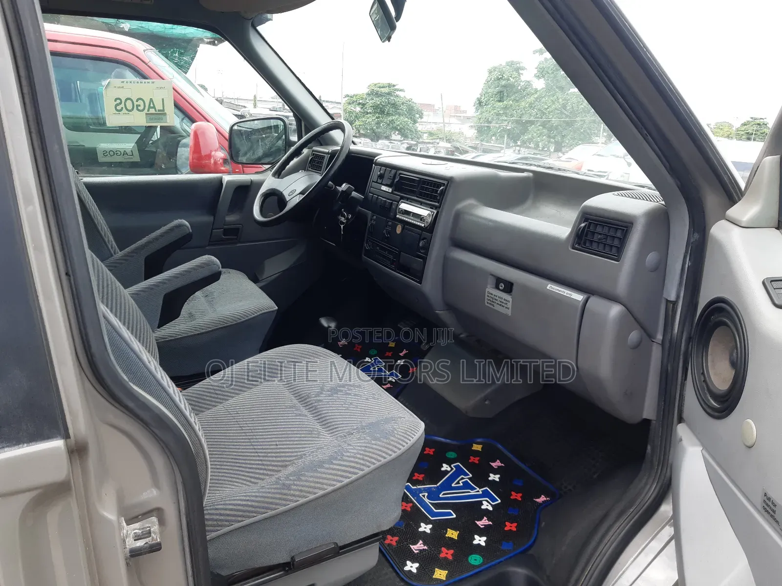 Volkswagen Transporter 2004 Grey