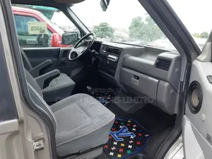 Volkswagen Transporter 2004 Grey