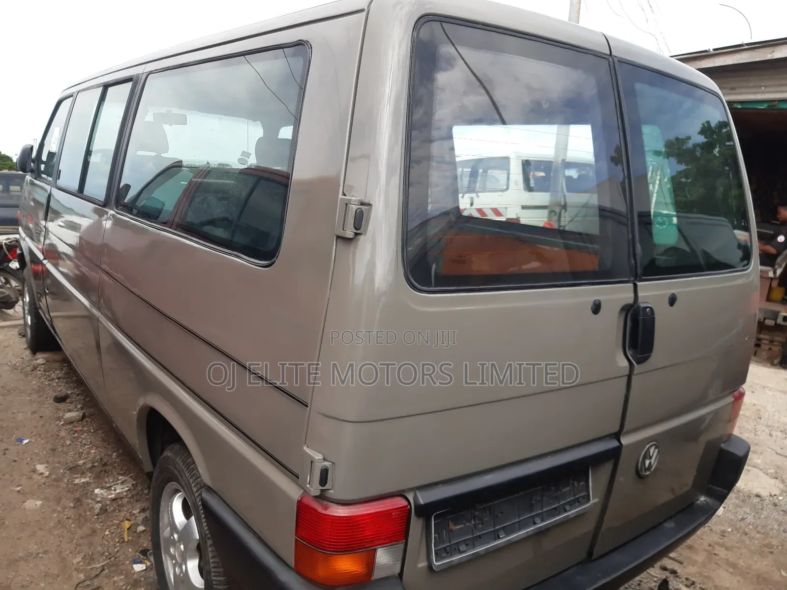 Volkswagen Transporter 2004 Grey