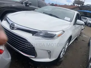 Toyota Avalon Limited FWD Sedan (3.6L 6cyl 6A) 2016 White