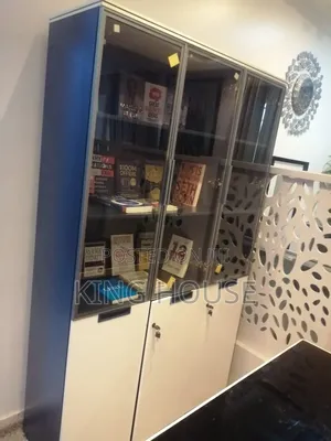 Brand New Book Shelf With 22 Non-Fiction Business Finance Books