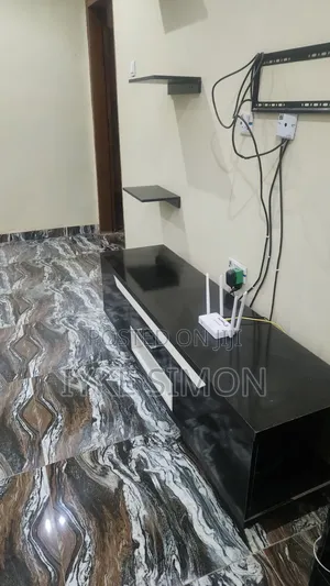 Nice TV Stand