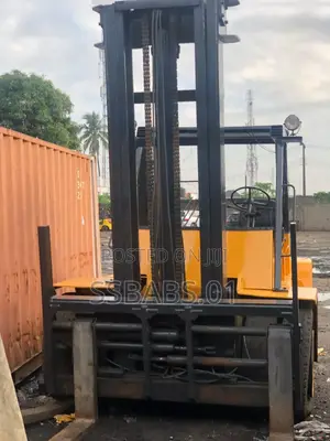 10 Tons Caterpillar Forklift V200c