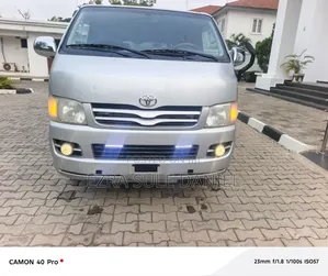 Toyota HiAce 2012 Silver