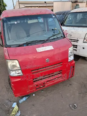 Suzuki Every 2012 Red