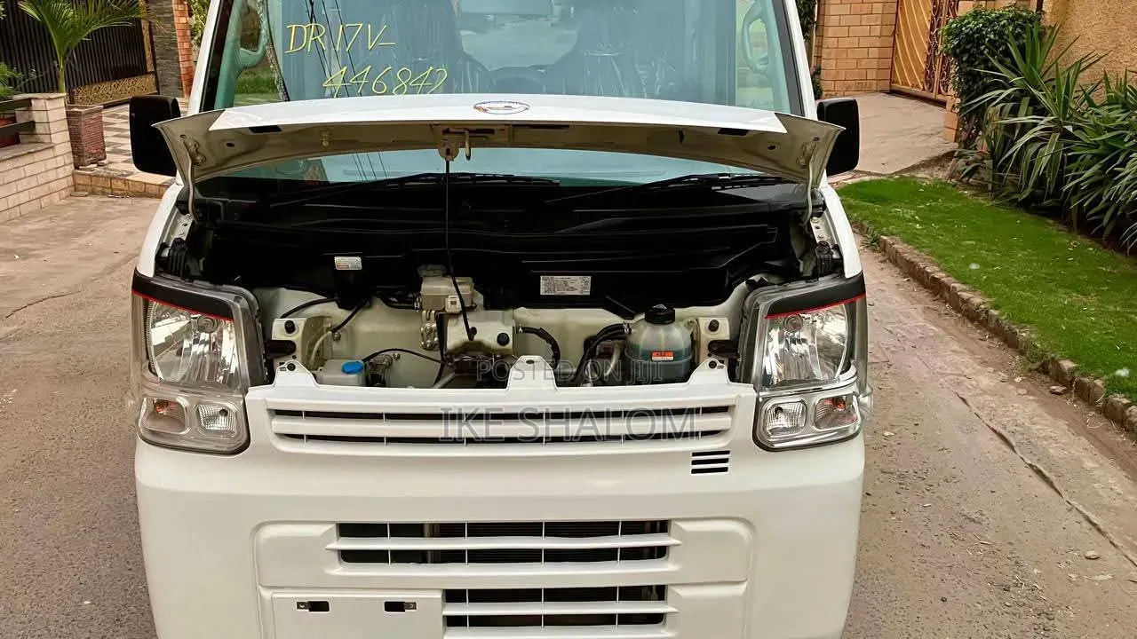 Suzuki Every 2012 White