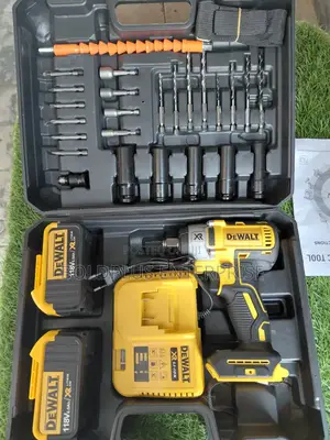 118 Volt Dewalt Heavy Duty Impact Wrench