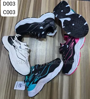 Kids Sneakers – Lightweight Breathable Running Shoes 25 to 36