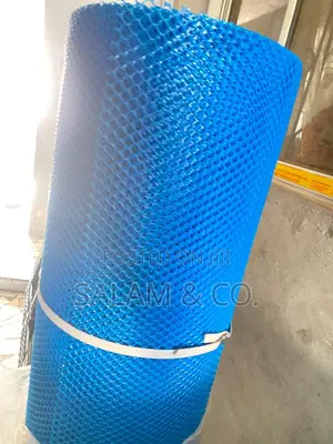 1.5m X 30m Heavy Duty Plastic Mesh Fence Roll For Poultry Garden