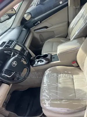 Toyota Camry XLE V6 4dr Sedan (3.5L 6cyl 6A) 2012 Red