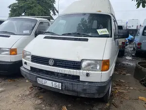 Volkswagen Transporter 2000 White