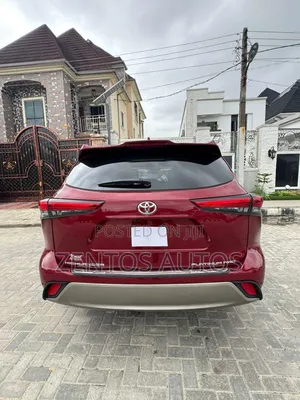 Toyota Highlander Platinum 2021 Red