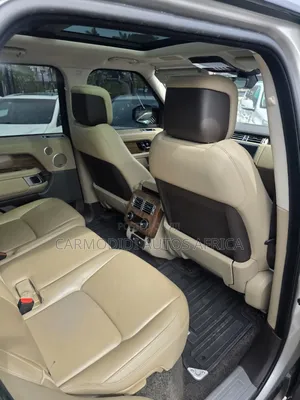 Land Rover Range Rover Vogue 2020 Gold