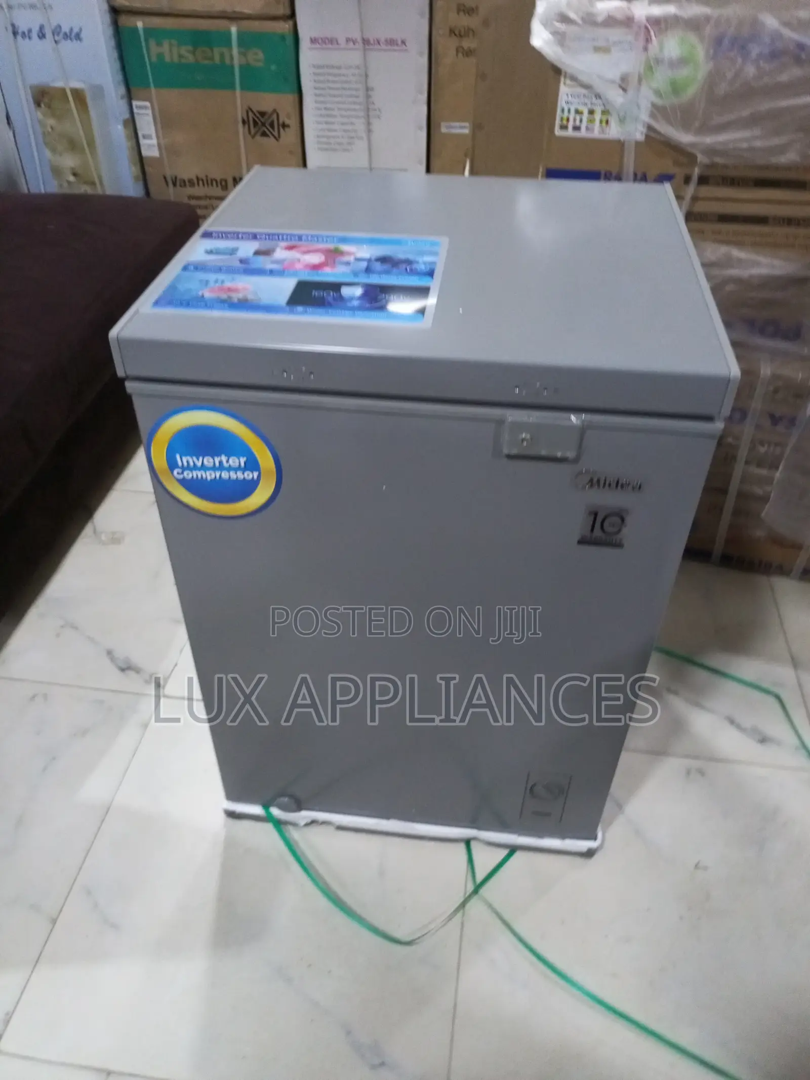 Midea Deep Freeze Appliance With Adjustable Settings