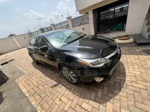 Toyota Avalon XLE 4dr Sedan (3.5L 6cyl 6A) 2014 Black