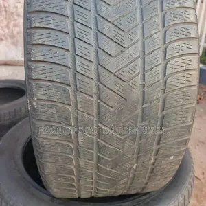 285/40r22 Grade One Tyre