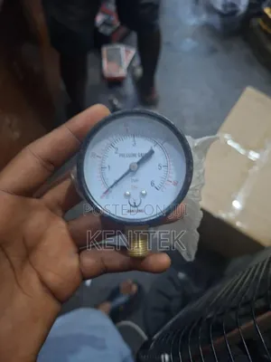 Pressure Gauge / Analog Pressure Meter