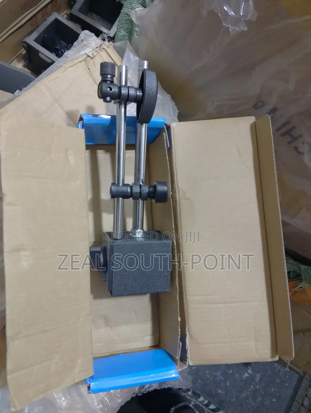 Magnetic Base