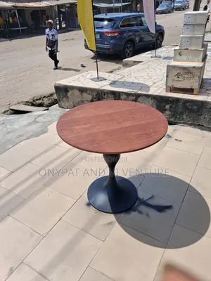 Quality Barstool Table