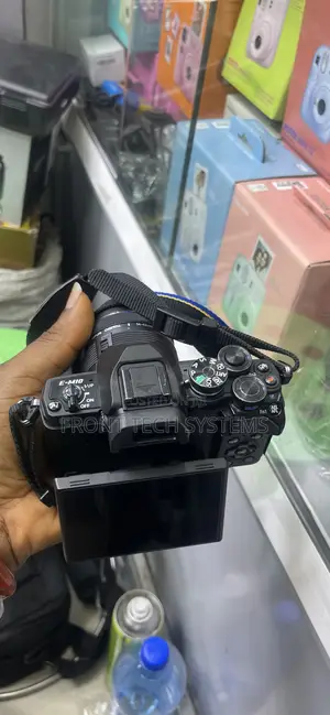 Olympus E-M10 Video Camera