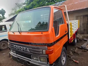 Toyota Dyna 150 With 3y Engine