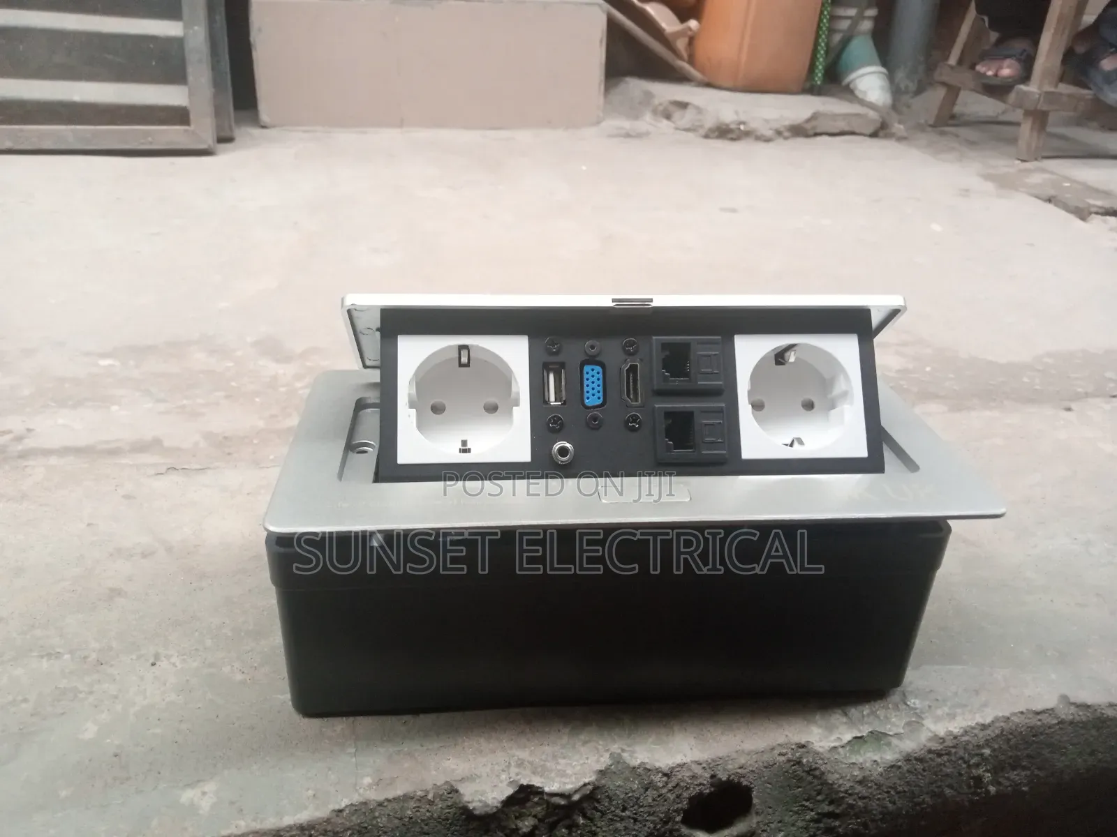 Table Socket With French Mouth Socket