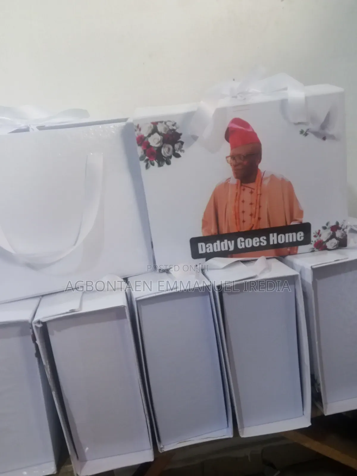 Collapsible Gift Box