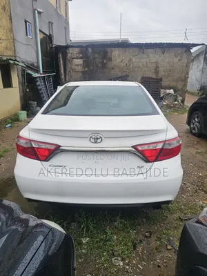 Toyota Camry XSE 4dr Sedan (2.5L 4cyl 6A) 2017 White