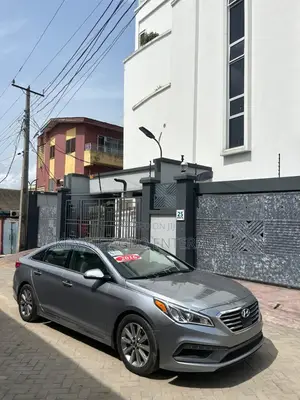 Hyundai Sonata Limited Sedan FWD (2.4L 4cyl 6A) 2016 Silver