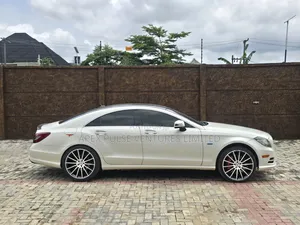 Mercedes-Benz CLS 550 2012 White