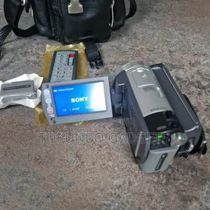 Sony Handycam DCR-Sr70e Wide LCD HDD Video Camera Camcorder