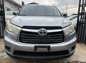 Toyota Highlander XLE 4dr SUV (3.5L 6cyl 6A) 2015 Gray