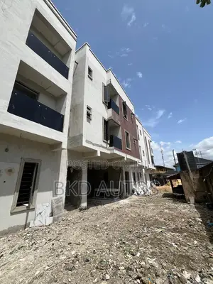 2bdrm Apartment in Oko-Oba for sale
