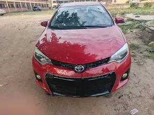 Toyota Corolla LE 4dr Sedan (1.8L 4cyl CVT) 2014 Red