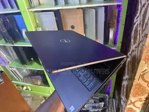Laptop Dell Vostro 15 5000 8GB Intel Core i5 SSD 256GB