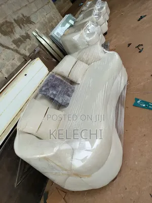 C Shaped 7seaterv