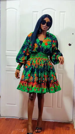 Long Sleeve Short Gown With Flare - Style 543