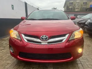 Toyota Corolla L 4dr Sedan (1.8L 4cyl 5M) 2013 Red