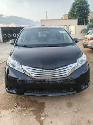 Toyota Sienna 2014 Black