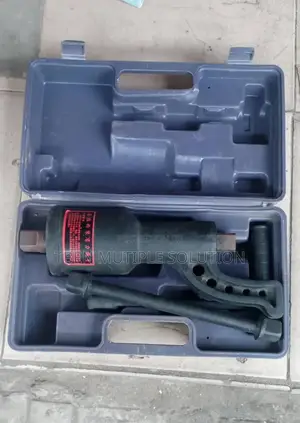 Manual Torque Multiplier or Labor-Saving Wrench