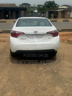 Toyota Corolla 2016 White