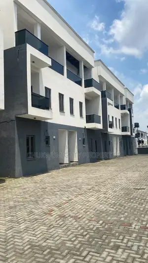 Furnished 4bdrm Duplex in Jahi Property for rent