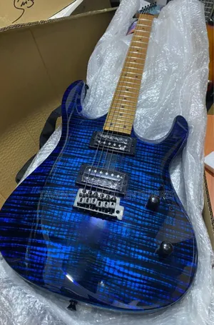 Luxars Super Strat Electric Guitar