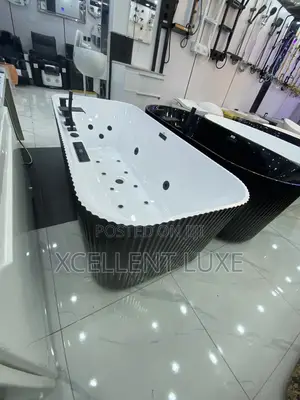 Acrylic Single Jacuzzi Massage Bathtub English Standard
