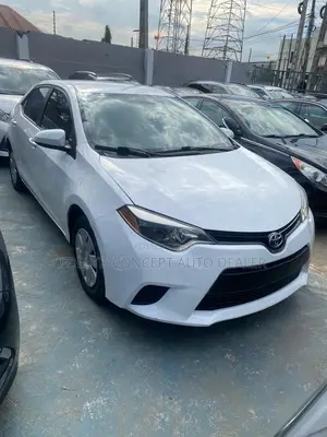 Toyota Corolla L 4dr Sedan (1.8L 4cyl 4A) 2015 White